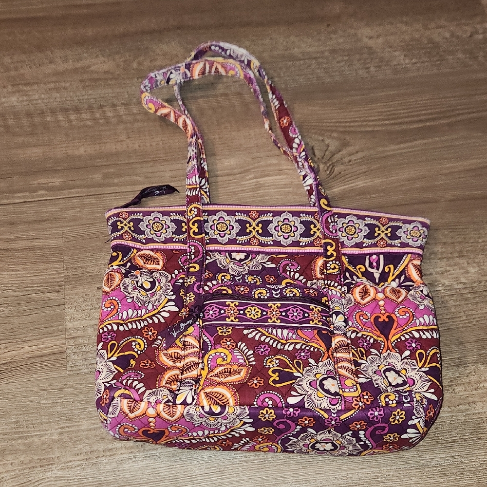 Vera Bradley quilted zip bag